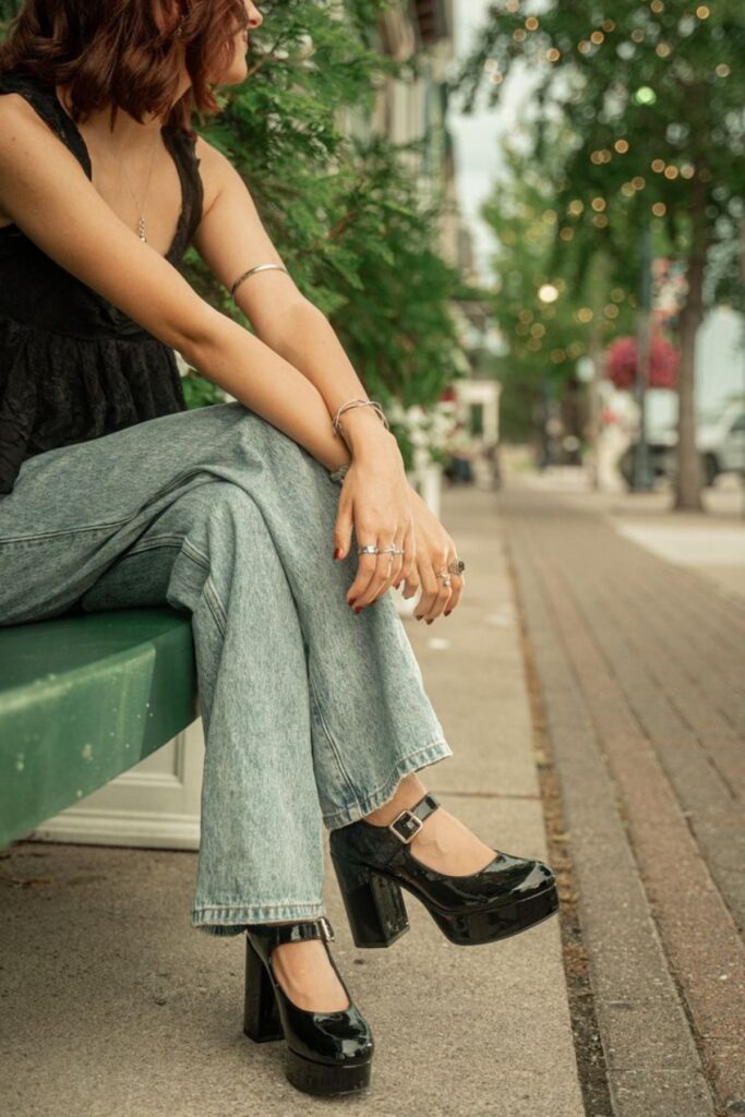 Fashion Mistakes That Make Petite Women Look Shorter